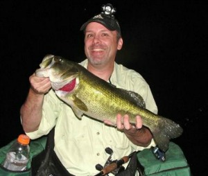 https://www.fishingloft.com/images/Largemouth_Bass_Night_Kayak.jpg